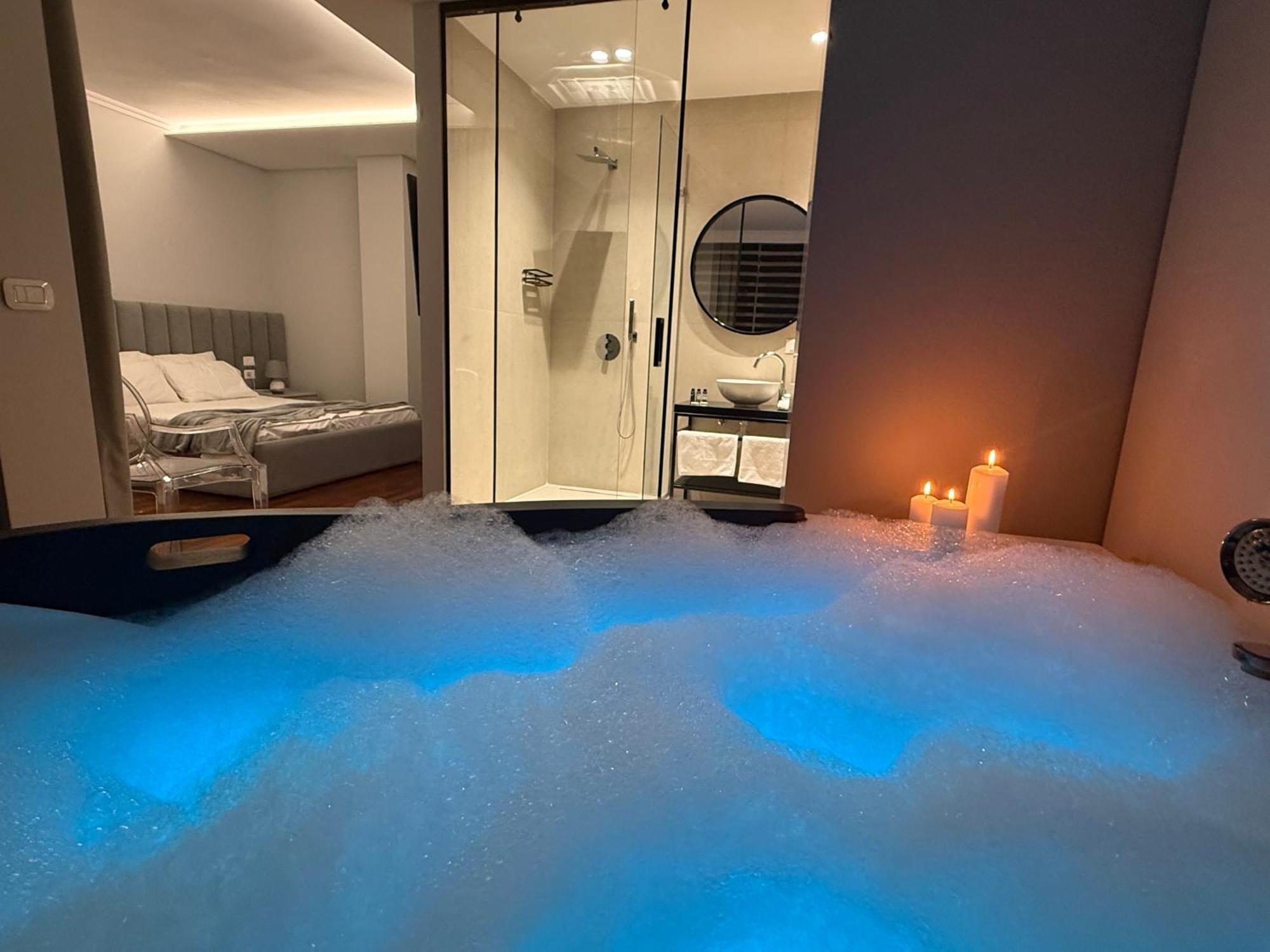 Lunarist - Exclusive With Private Jacuzzi In Blloku Apartamento