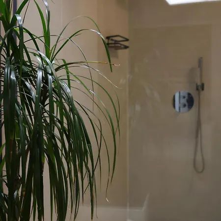Lunarist - Exclusive Suites With Private Jacuzzi In Blloku Tirana Exterior photo