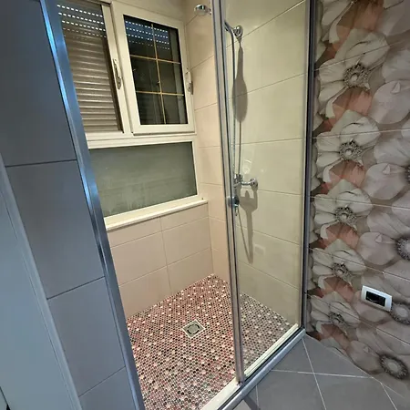Lunarist - Exclusive Suites With Private Jacuzzi In Blloku Tirana Exterior photo