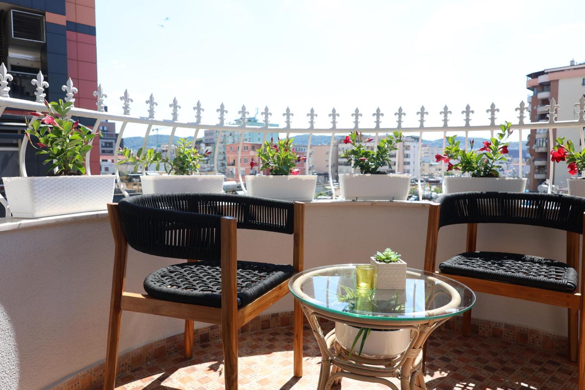 Lunarist - Exclusive With Private Jacuzzi In Blloku Appartement *